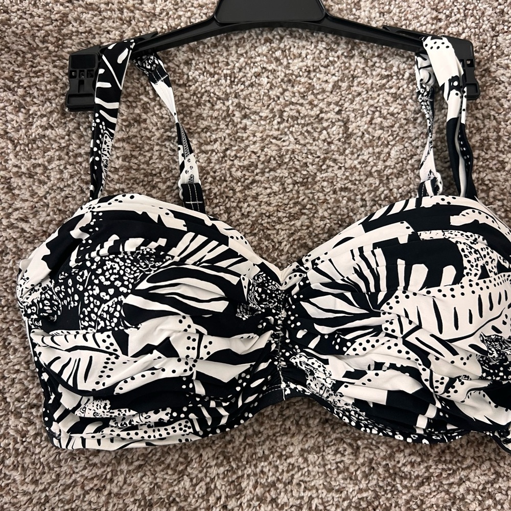 NWT Coco Reef Charisma Bra Sized Underwire Bandeau Bikini Top - Midnight Jungle - Picture 3 of 8